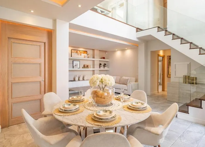 Con Encanto Cerca De La Playa En Malaga By Ruralidays