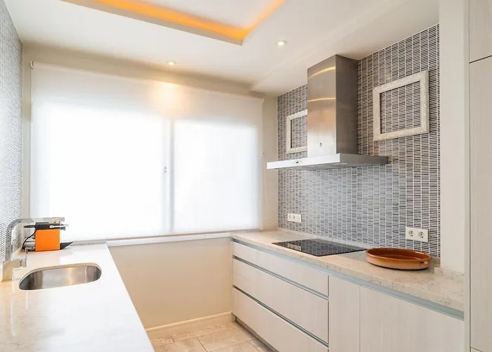 Con Encanto Cerca De La Playa En Malaga By Ruralidays *